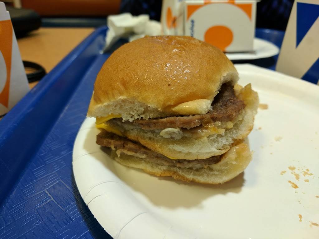 White Castle | restaurant | 1789 Bowles Ave, Fenton, MO 63026, USA | 6363051489 OR +1 636-305-1489