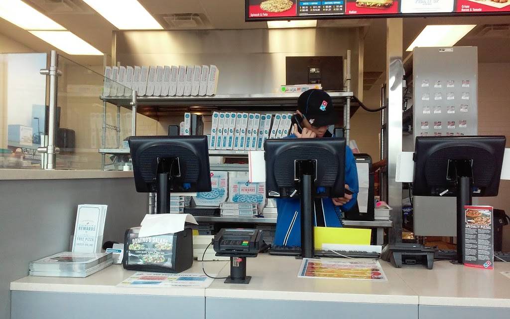 Dominos Pizza | meal delivery | 2435 Texas Pkwy, Missouri City, TX 77489, USA | 2812080100 OR +1 281-208-0100