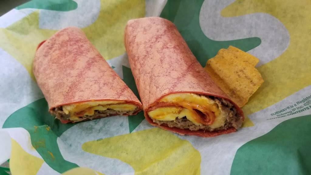 Subway | restaurant | 300 North Greenbrier Drive, Normal, IL 61761, USA | 3098889500 OR +1 309-888-9500