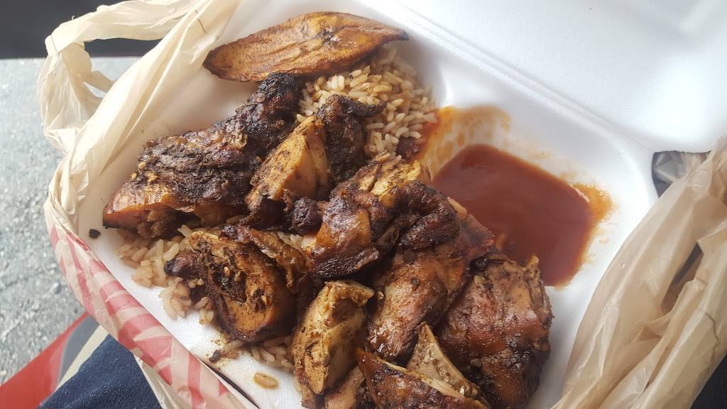 Captain Jerk Restaurant & Lounge | restaurant | 6028 Washington St, Hollywood, FL 33023, USA | 3052987977 OR +1 305-298-7977