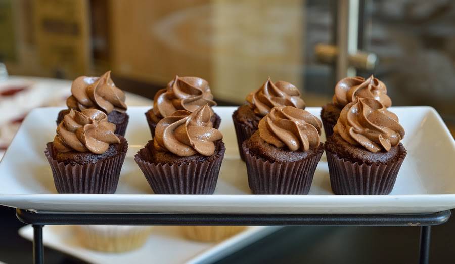 The Tomato Head | restaurant | 12 Market Square, Knoxville, TN 37902, USA | 8656374067 OR +1 865-637-4067