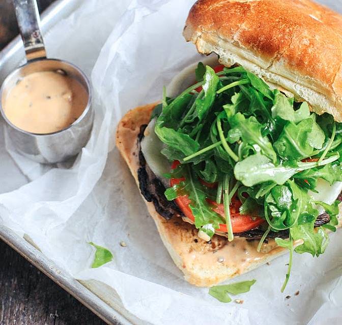 4 Rivers Smokehouse | restaurant | 220 Park Ave, Orange Park, FL 32073, USA | 8444748377 OR +1 844-474-8377