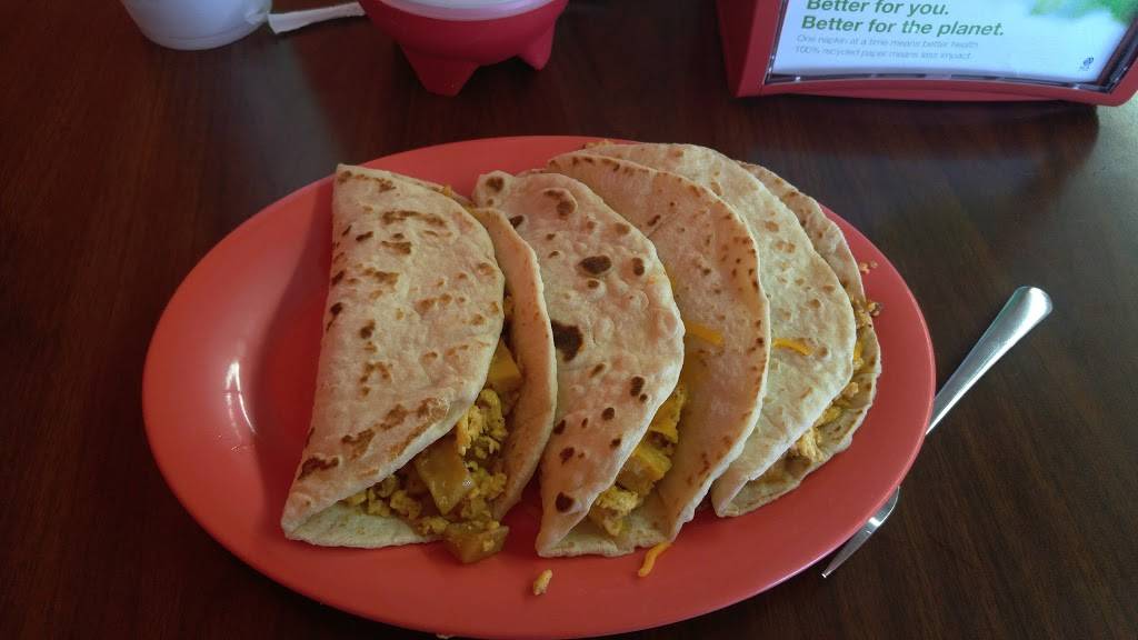 Taqueria El Guanajuatense | restaurant | 7714 Medina Base Rd, San Antonio, TX 78227, USA | 2106457105 OR +1 210-645-7105