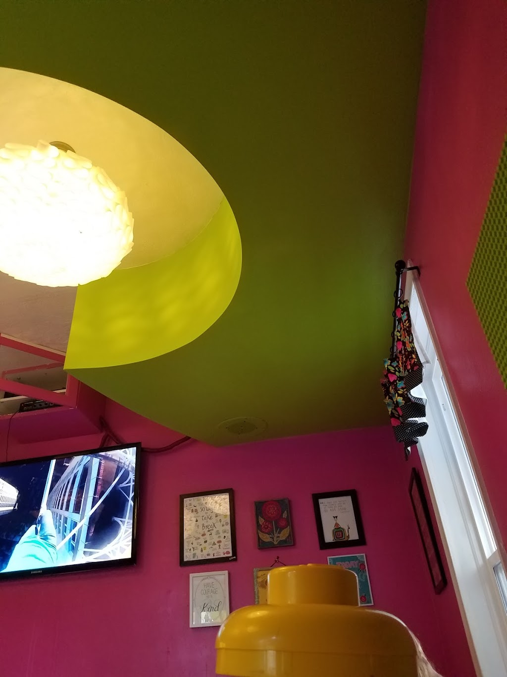 YoCrazy | restaurant | 35 E 100 N, Ephraim, UT 84627, USA | 4352833555 OR +1 435-283-3555