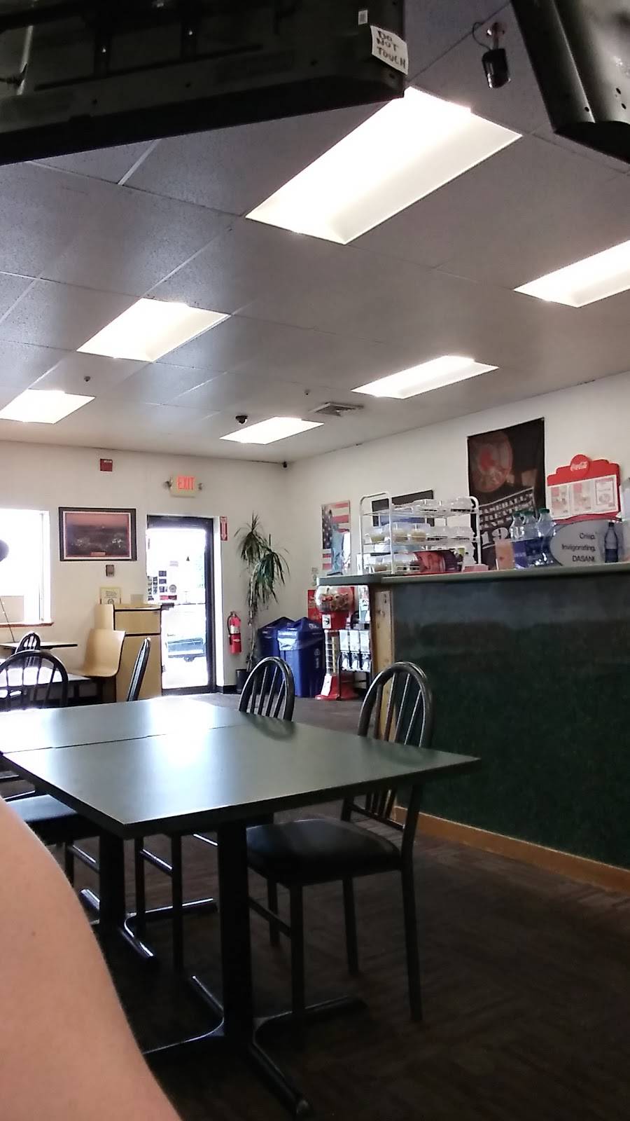 Family Pizza Inc | restaurant | 1595 Lakeview Ave, Dracut, MA 01826, USA | 9785418280 OR +1 978-541-8280