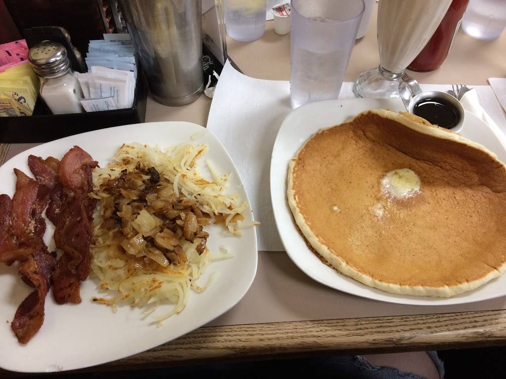 Jewels CAVE | restaurant | 6028 W Broadway Ave, New Hope, MN 55428, USA | 7635610419 OR +1 763-561-0419