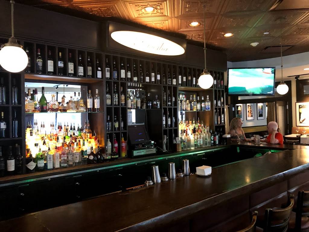 Francescas Famiglia | restaurant | 100 E Station St, Barrington, IL 60010, USA | 8472771027 OR +1 847-277-1027