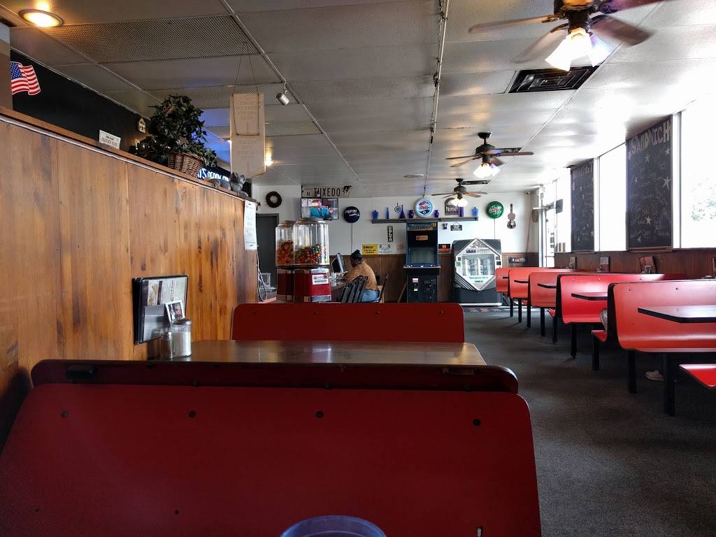 Peppy Grill | restaurant | 3401 E 10th St, Indianapolis, IN 46201, USA | 3176375950 OR +1 317-637-5950