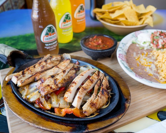 Casa Colima Mexican Restaurant & Cantina | restaurant | 6319 SW Capitol Hwy, Portland, OR 97239, USA | 5038929944 OR +1 503-892-9944