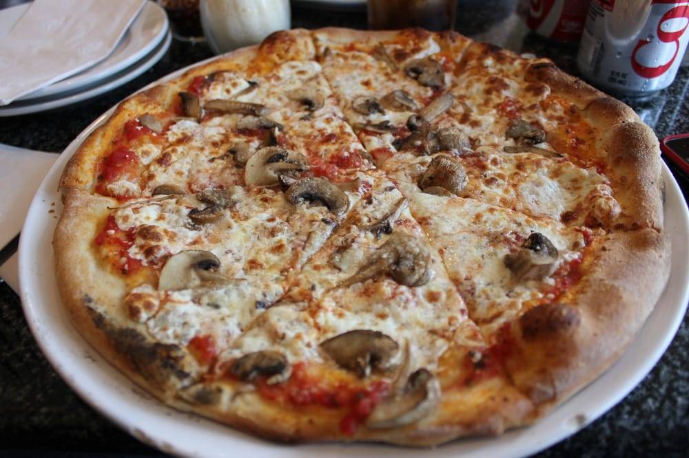 Vaccaros Pizza | restaurant | 88-02 Little Neck Pkwy, Queens, NY 11001, USA | 7183474143 OR +1 718-347-4143