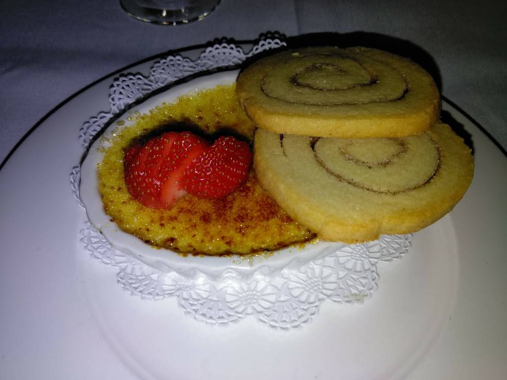 Molly Pitcher | restaurant | 88 Riverside Ave, Red Bank, NJ 07701, USA | 7327472500 OR +1 732-747-2500