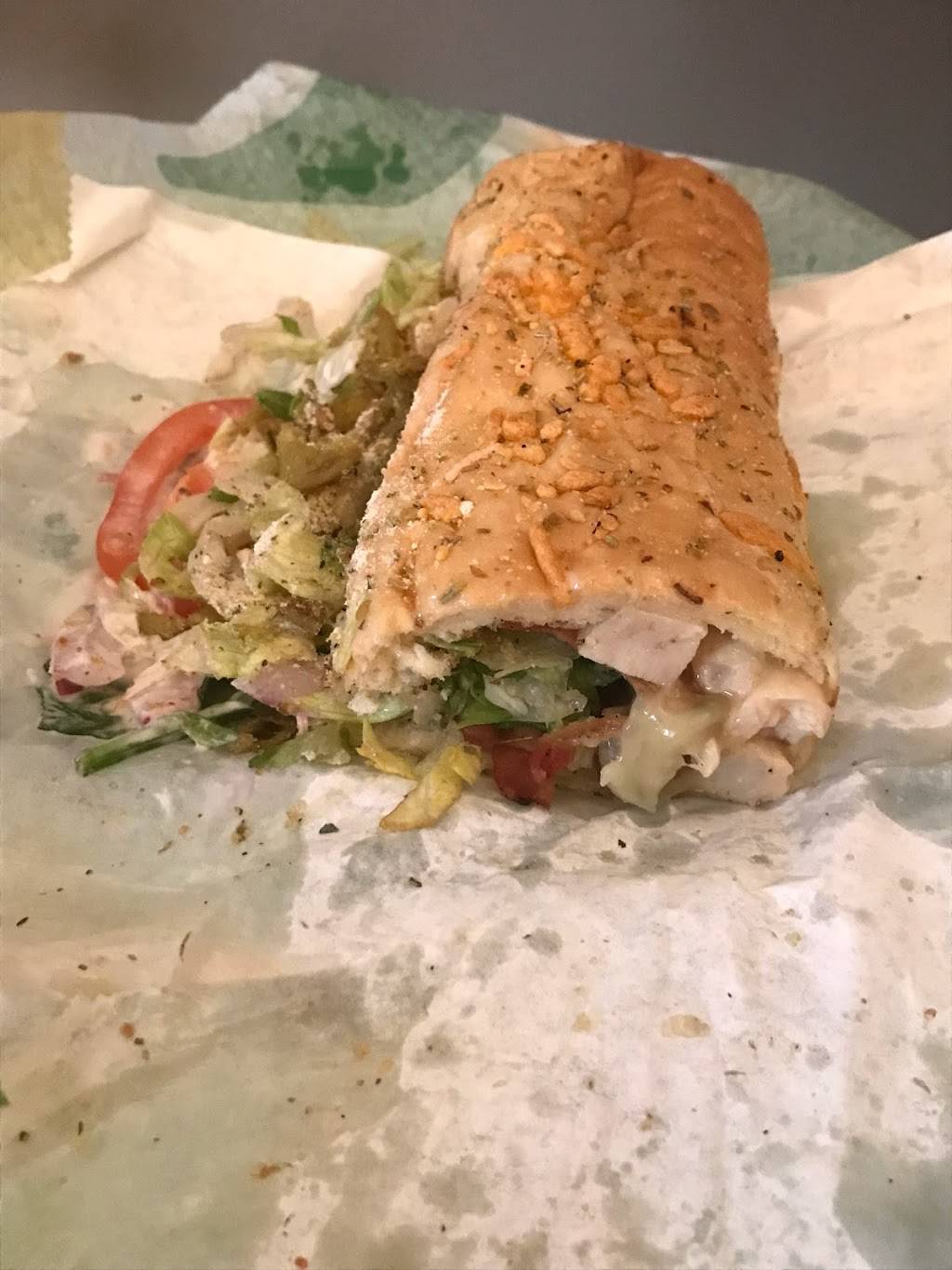 Subway | restaurant | 901 1st Ave SE, Gravette, AR 72736, USA | 4793446066 OR +1 479-344-6066