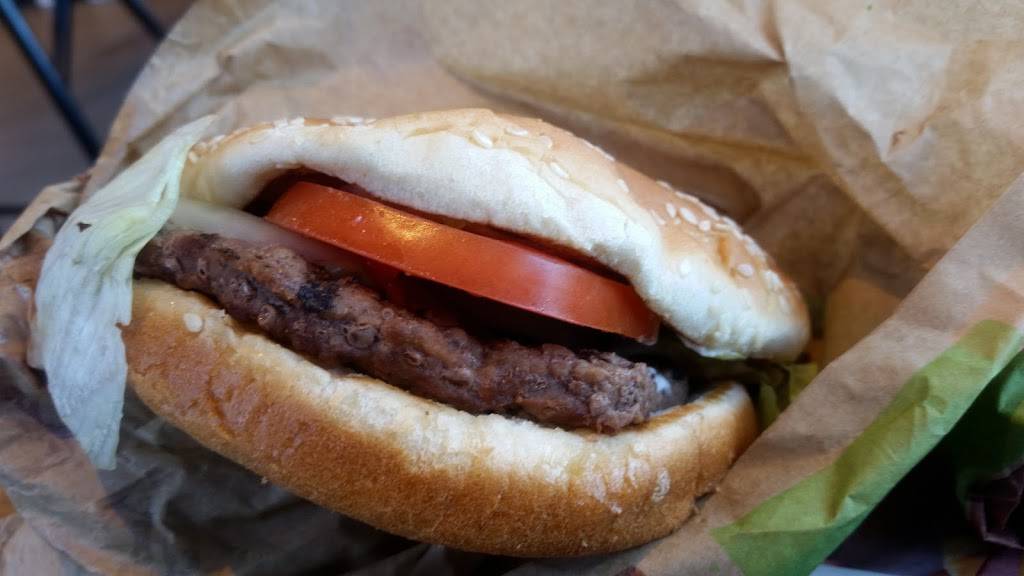 Burger King | restaurant | 110 Northern Blvd, Greenvale, NY 11548, USA | 5164844774 OR +1 516-484-4774