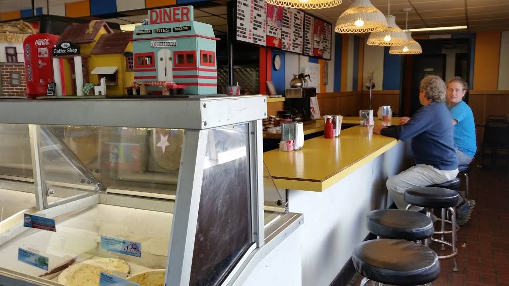 Royal Drive - In | restaurant | 17263 Boot Jack Rd, Ridgway, PA 15853, USA | 8147722044 OR +1 814-772-2044