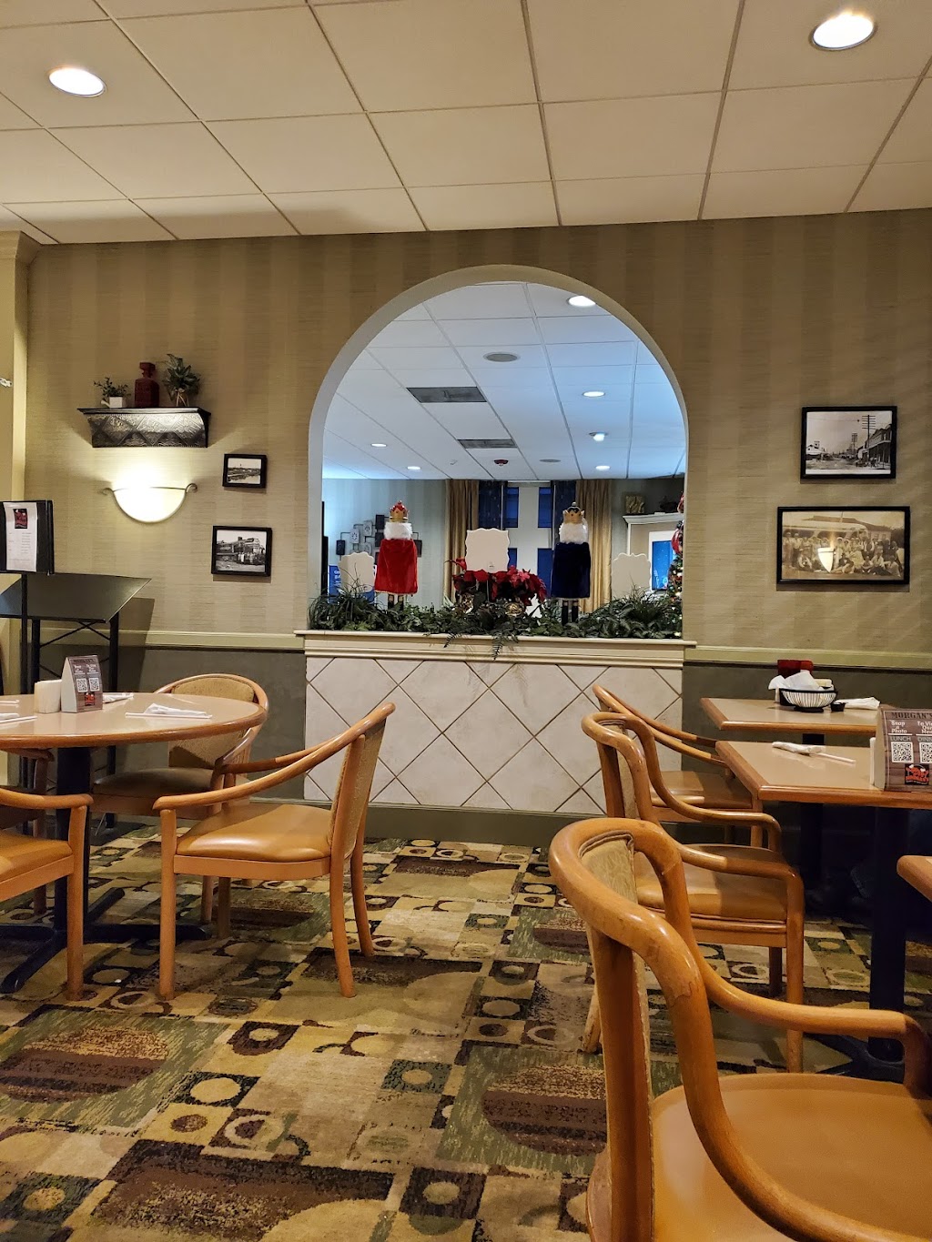 Morgans Restaurant | restaurant | Inside the Clarion Hotel, 520 Roderick St, Morgan City, LA 70380, USA | 9853544030 OR +1 985-354-4030