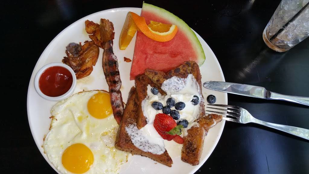 Lara Bistro | restaurant | 37555 N Hum Rd #109, Carefree, AZ 85377, USA | 4803507724 OR +1 480-350-7724