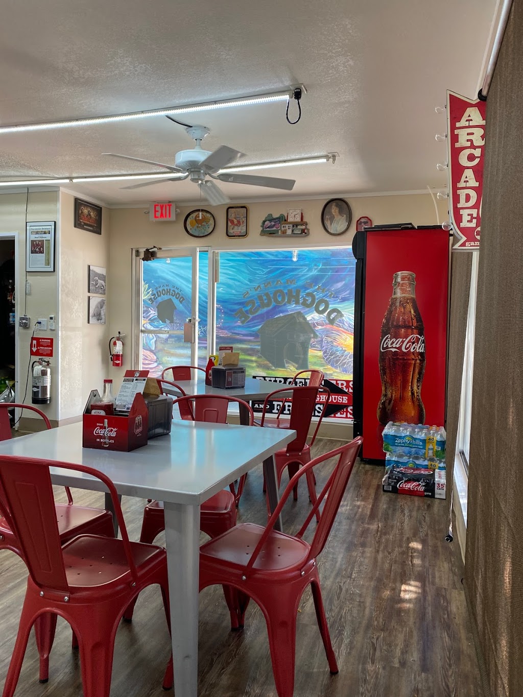 Manns Dog House | restaurant | 850 N Jefferson St Unit 910, Monticello, FL 32344, USA | 8503421196 OR +1 850-342-1196