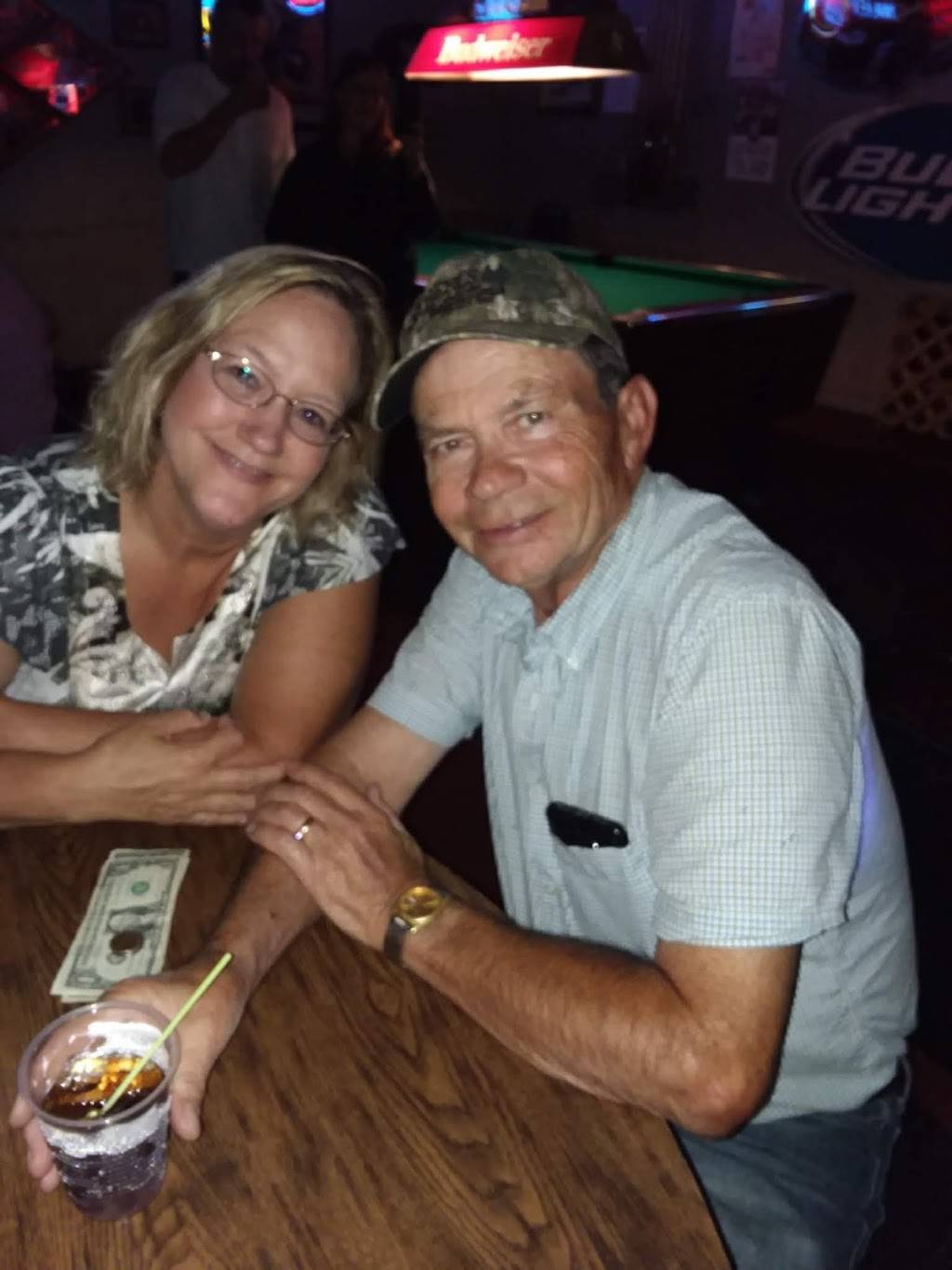 Shenanigans | restaurant | 115 E 3rd St, Fairmont, MN 56031, USA | 5072382911 OR +1 507-238-2911