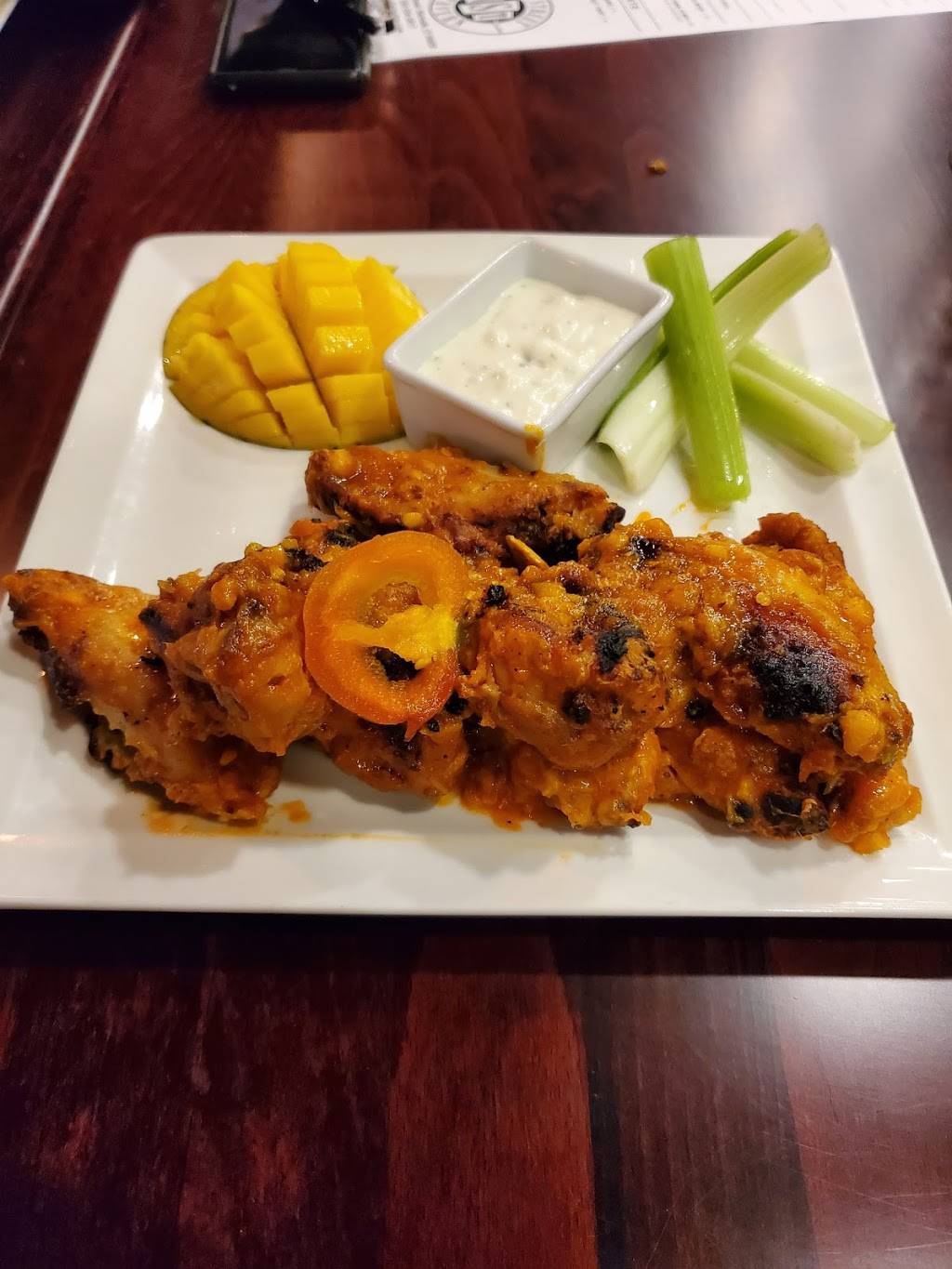 Wall Street Tavern | restaurant | 102 Wall Street, Norwalk, CT 06850, USA | 2033545817 OR +1 203-354-5817