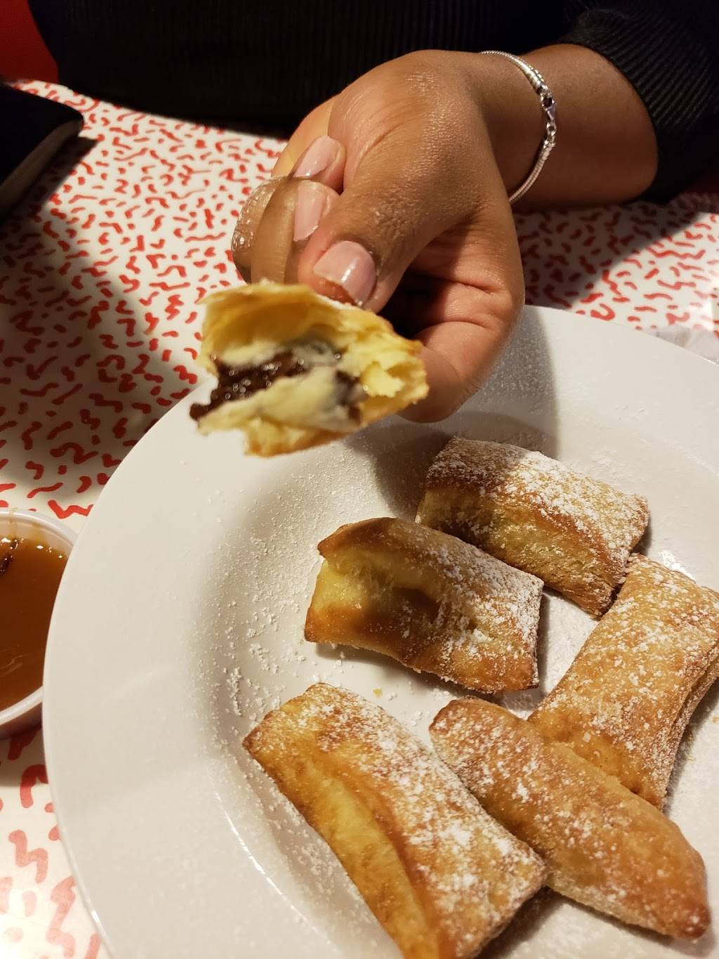 Wimpys Diner | restaurant | 771 Queenston Rd, Hamilton, ON L8G 1A1, Canada | 9055603777 OR +1 905-560-3777