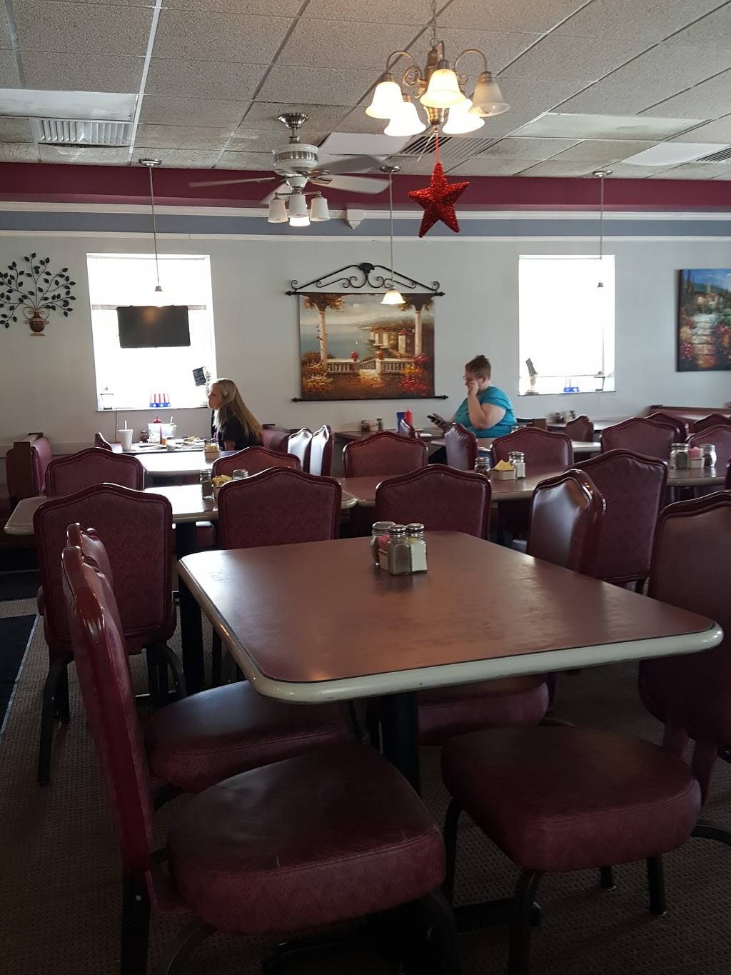 Dimitris Greek Italian Restaurant | restaurant | 5600 SC-14, Landrum, SC 29356, USA | 8644684310 OR +1 864-468-4310