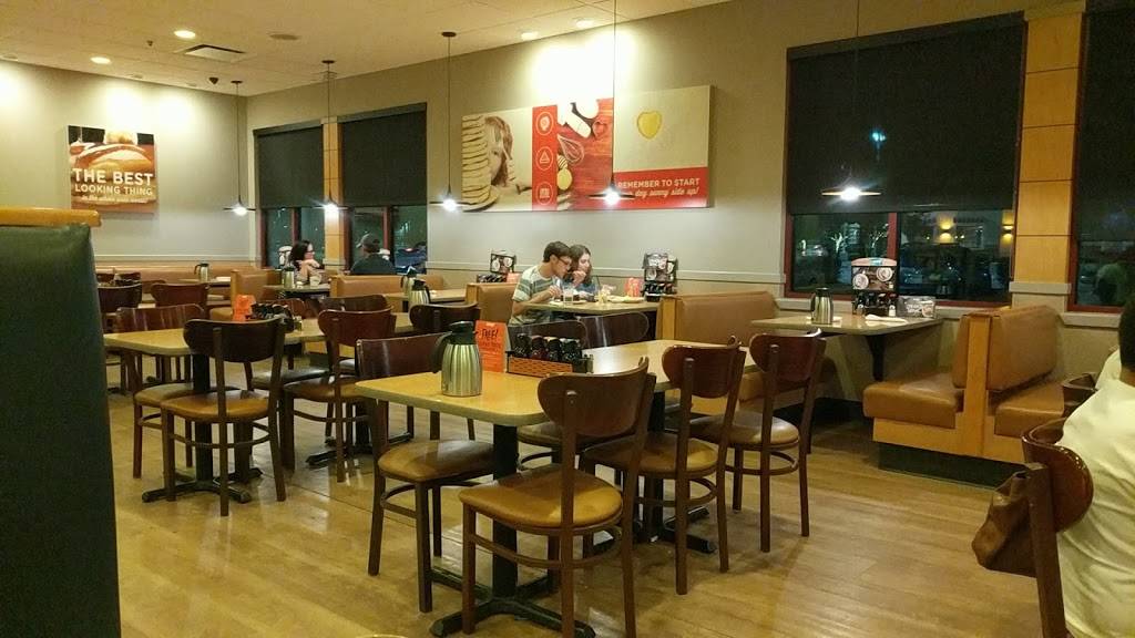 IHOP | restaurant | 913 N Dobson Rd, Mesa, AZ 85201, USA | 4806100792 OR +1 480-610-0792