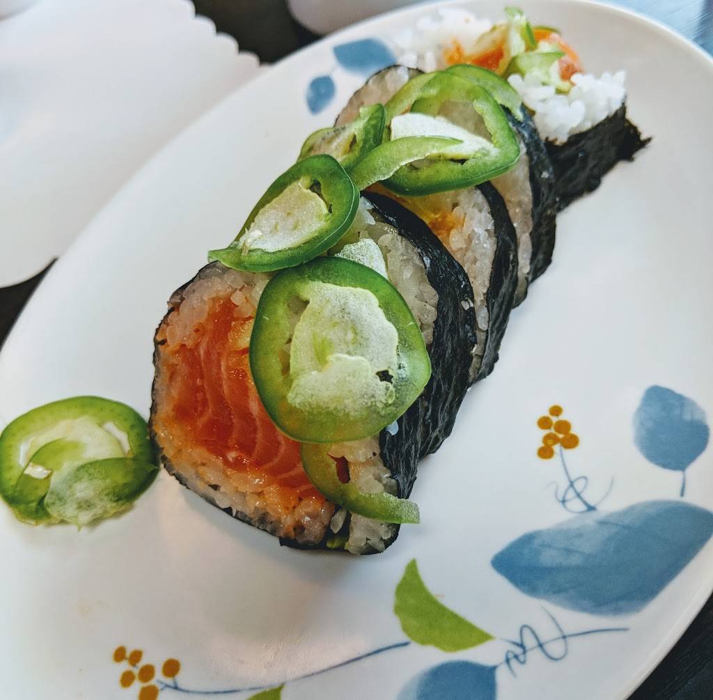 Yoshi Sushi | restaurant | 14177 Kentwood Blvd, Victorville, CA 92392, USA | 7602411960 OR +1 760-241-1960