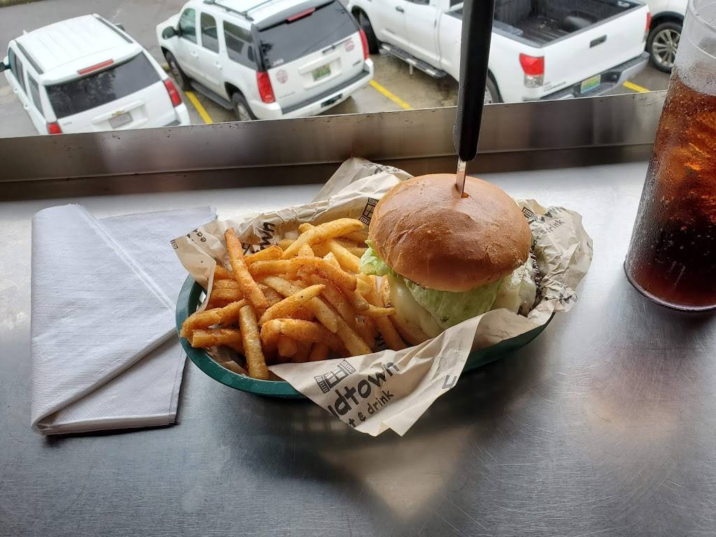 Mudtown Eat & Drink | restaurant | 3144 Green Valley Rd, Birmingham, AL 35243, USA | 2059673300 OR +1 205-967-3300