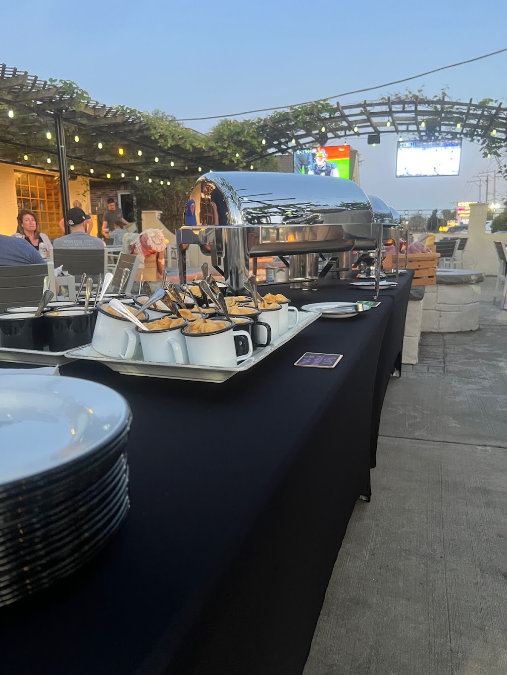 Park and Field Apres | restaurant | 10331 S Roberts Rd, Palos Hills, IL 60465, USA | 7084489683 OR +1 708-448-9683