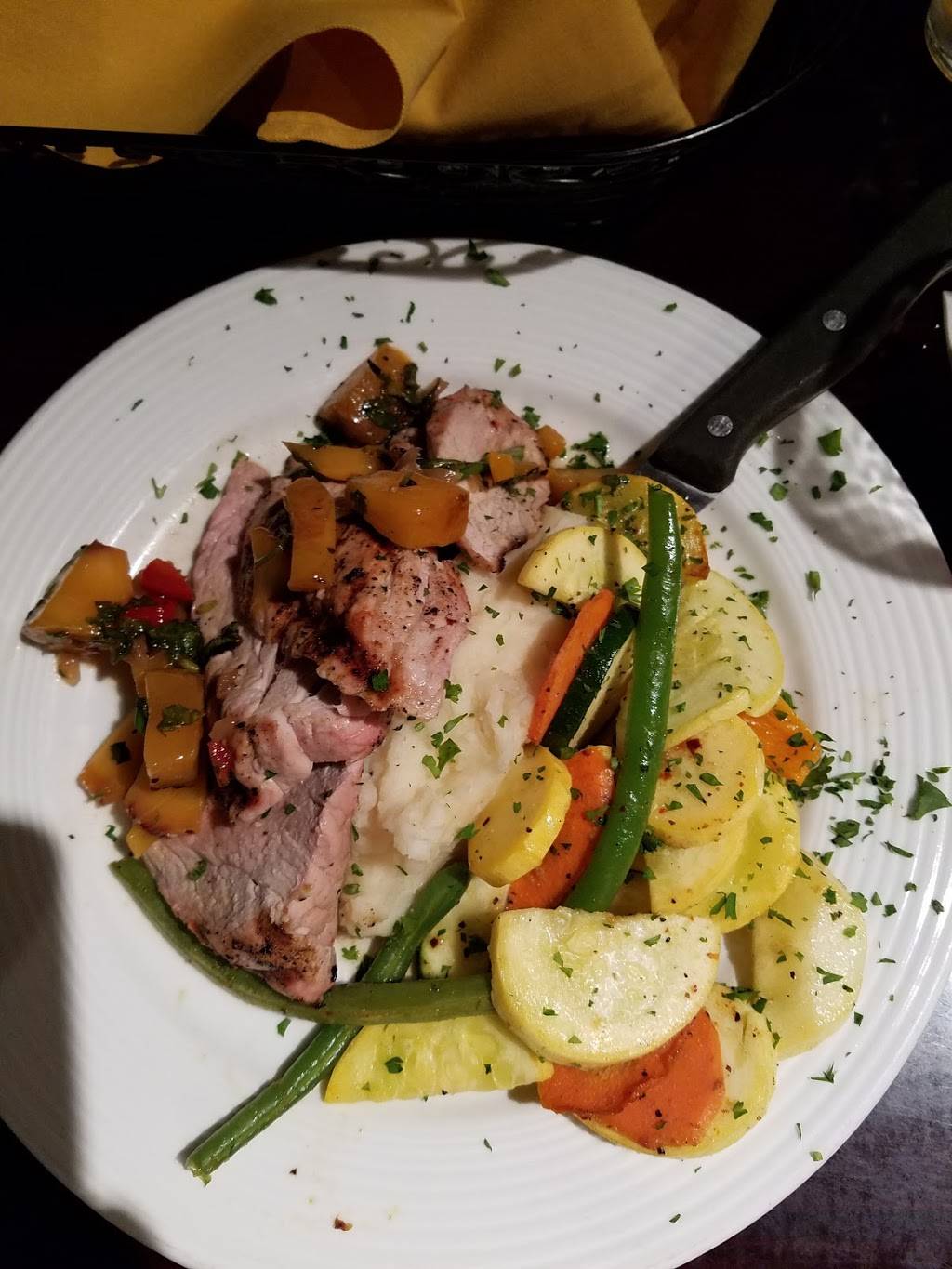 Wrought Iron Grill | restaurant | 317 S Elm St #201, Owosso, MI 48867, USA | 9894729025 OR +1 989-472-9025