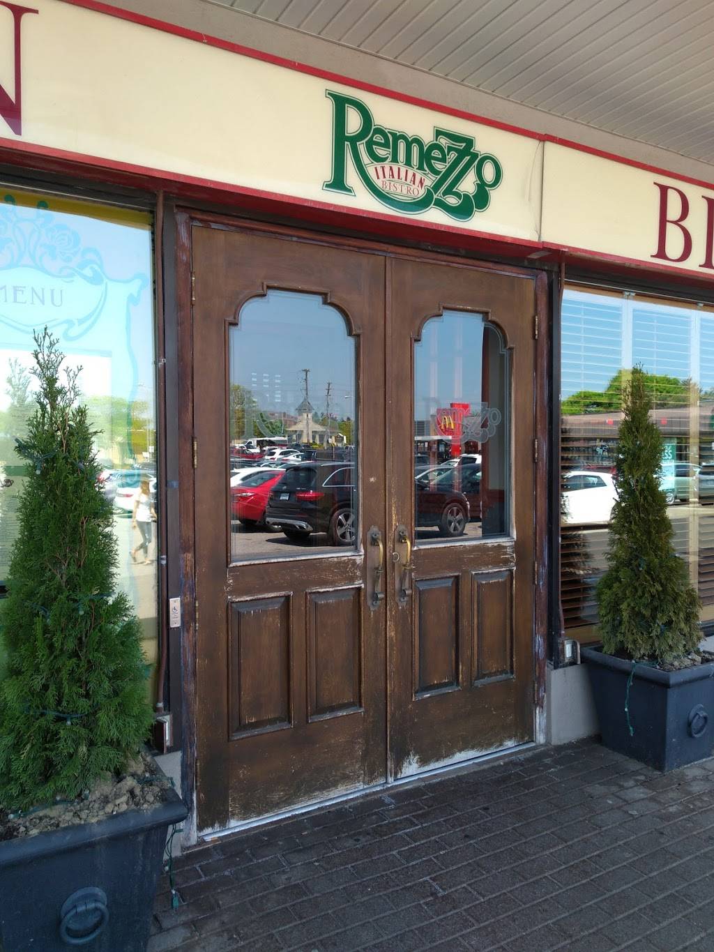 Remezzo Italian Bistro | restaurant | 3335 Sheppard Ave E, Scarborough, ON M1T 3K2, Canada | 4164988848 OR +1 416-498-8848