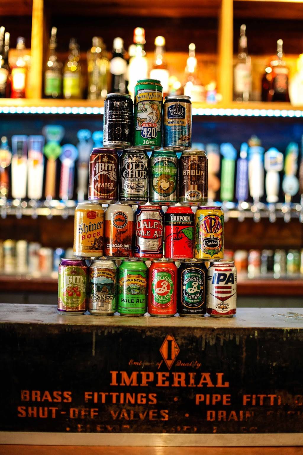 Two Bits | restaurant | 1520 Demonbreun St, Nashville, TN 37203, USA | 6157503536 OR +1 615-750-3536