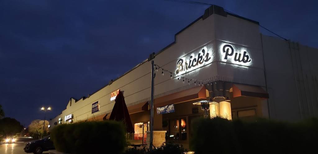 Brick’s Pub | restaurant | 1807 W Slaughter Ln #100, Austin, TX 78748, USA | 5124945239 OR +1 512-494-5239