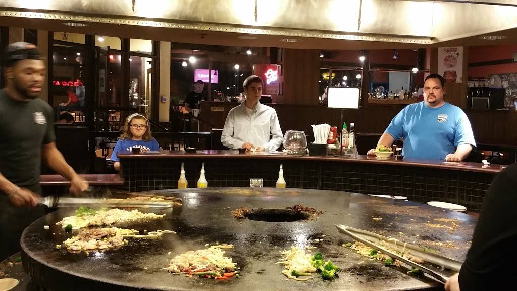 bds Mongolian Grill | restaurant | 13150 Hall Rd, Sterling Heights, MI 48313, USA | 5867266655 OR +1 586-726-6655