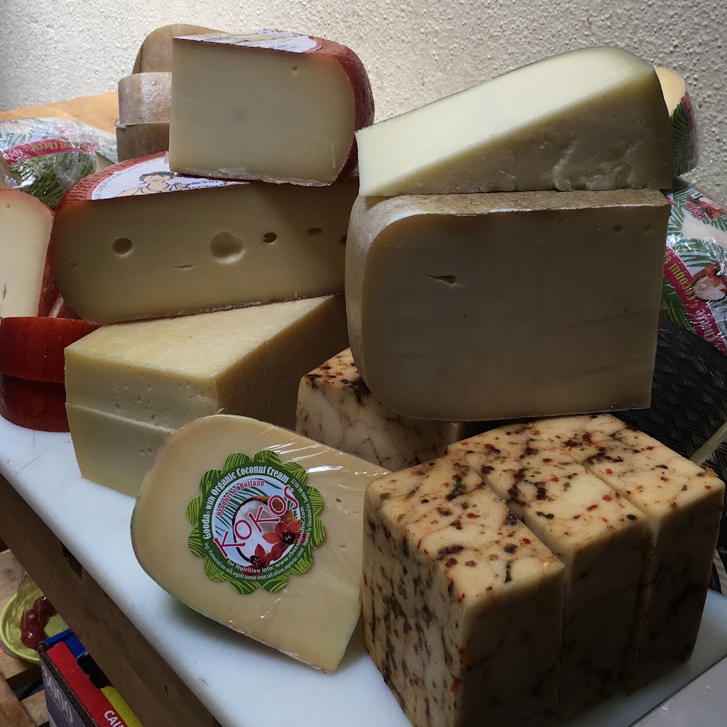 The Wine Closet | restaurant | 2423 Ventura Blvd, Camarillo, CA 93010, USA | 8053839812 OR +1 805-383-9812