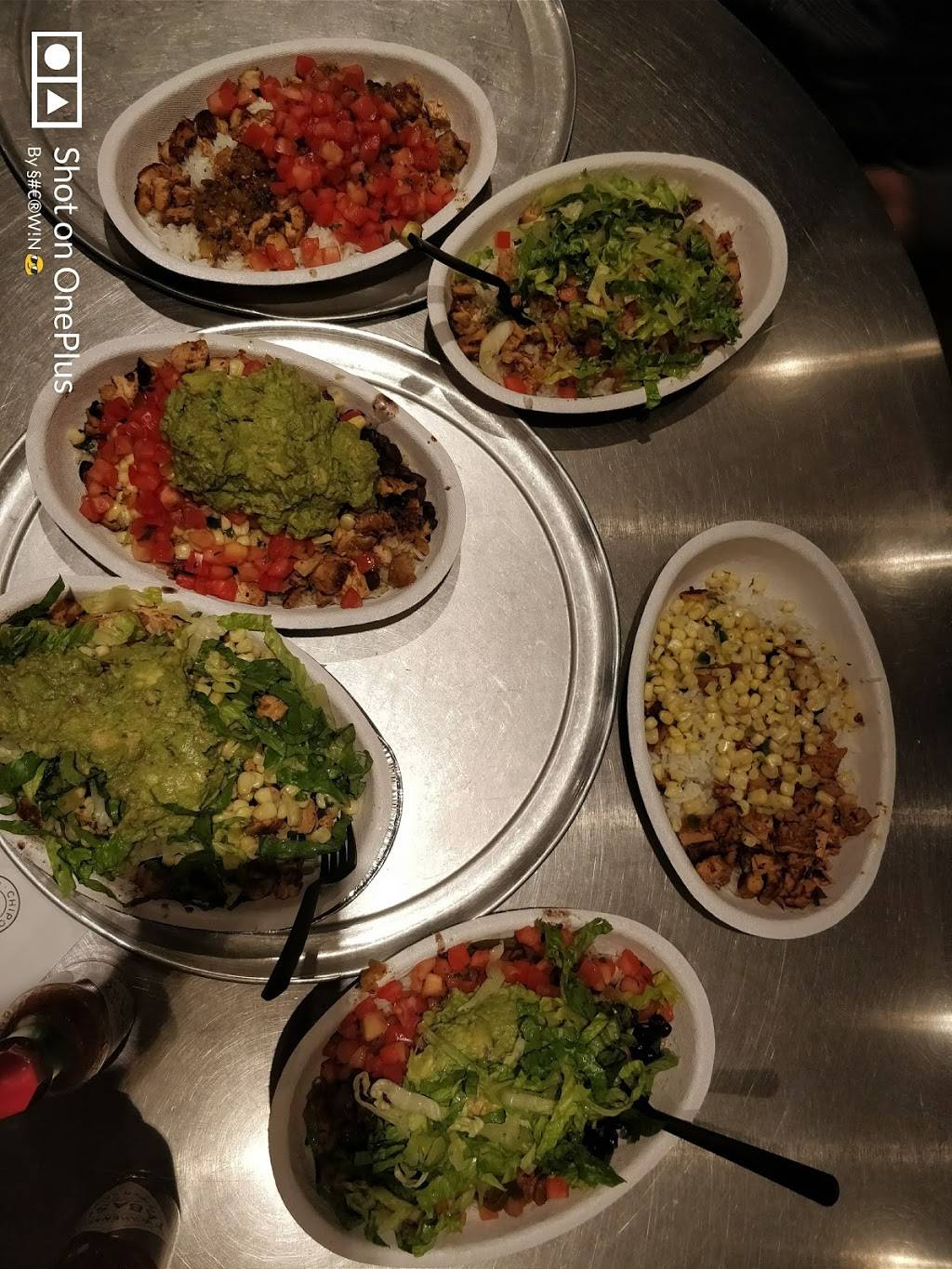 Chipotle Mexican Grill | restaurant | 3015 N Rock Rd, Wichita, KS 67226, USA | 3166313892 OR +1 316-631-3892