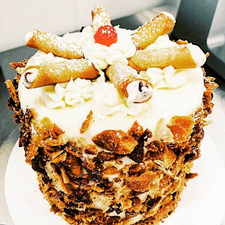 The Cozy Cannoli | bakery | 2107 Kirkwood St Suite 101, High Point, NC 27262, USA | 3368612099 OR +1 336-861-2099