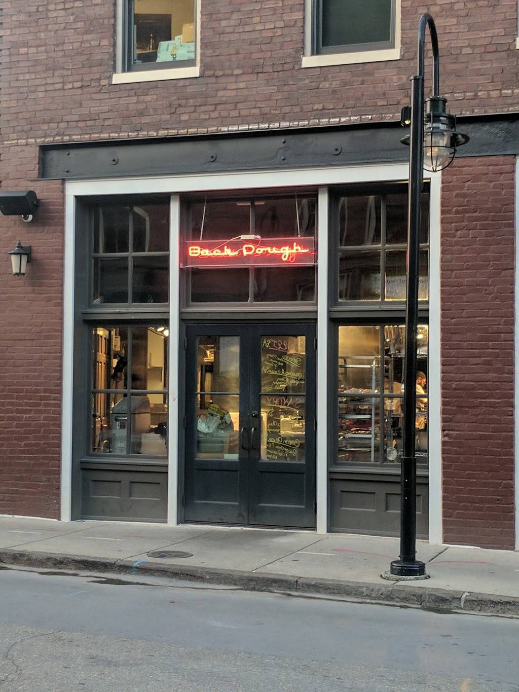 Lonesome Dove Knoxville | restaurant | 100 N Central St, Knoxville, TN 37902, USA | 8659995251 OR +1 865-999-5251