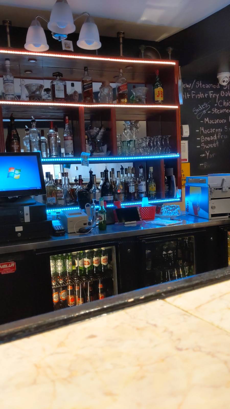 The Rivers Restaurant and Bar | restaurant | 1602 Eglinton Ave W, York, ON M6E 2G8, Canada | 6477393612 OR +1 647-739-3612