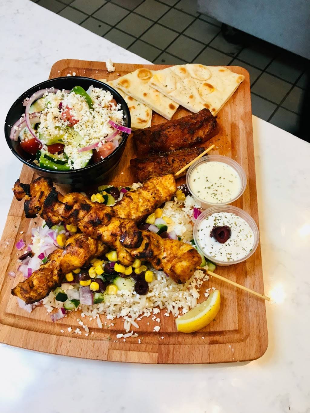 Apolis Greek Street Food | restaurant | 1109 Maple Ave, Lisle, IL 60532, USA | 3317752135 OR +1 331-775-2135