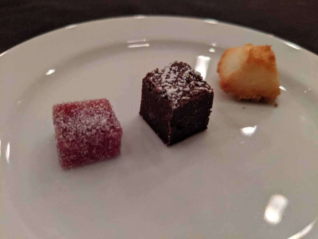 LEtoile | restaurant | 1 S Pinckney St #107, Madison, WI 53703, USA | 6082510500 OR +1 608-251-0500