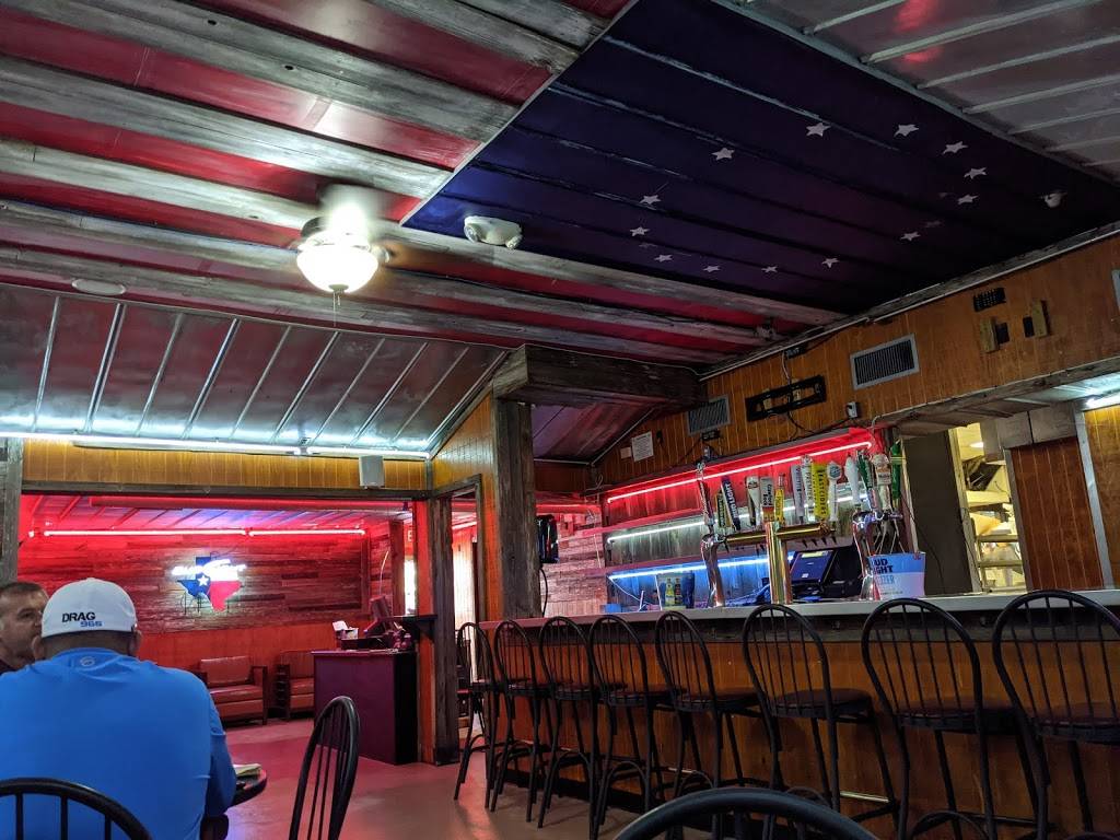 Buckets Burgers & Beer Garden | restaurant | 2014 S WW White Rd, San Antonio, TX 78222, USA | 2102512232 OR +1 210-251-2232