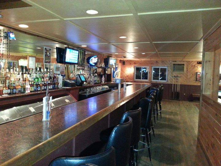 Ole Hampton House Tavern | restaurant | 110 Campbell Ln, Hampton, NY 12837, USA | 5182829240 OR +1 518-282-9240