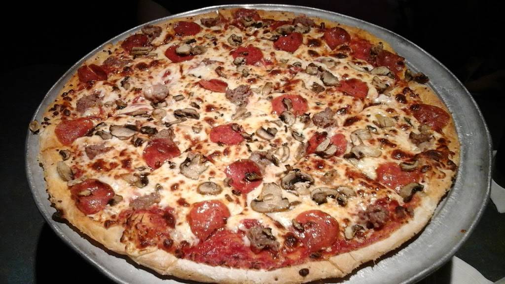 The Northside Pub | restaurant | 2353 Holton Rd, Muskegon, MI 49445, USA | 2317443722 OR +1 231-744-3722