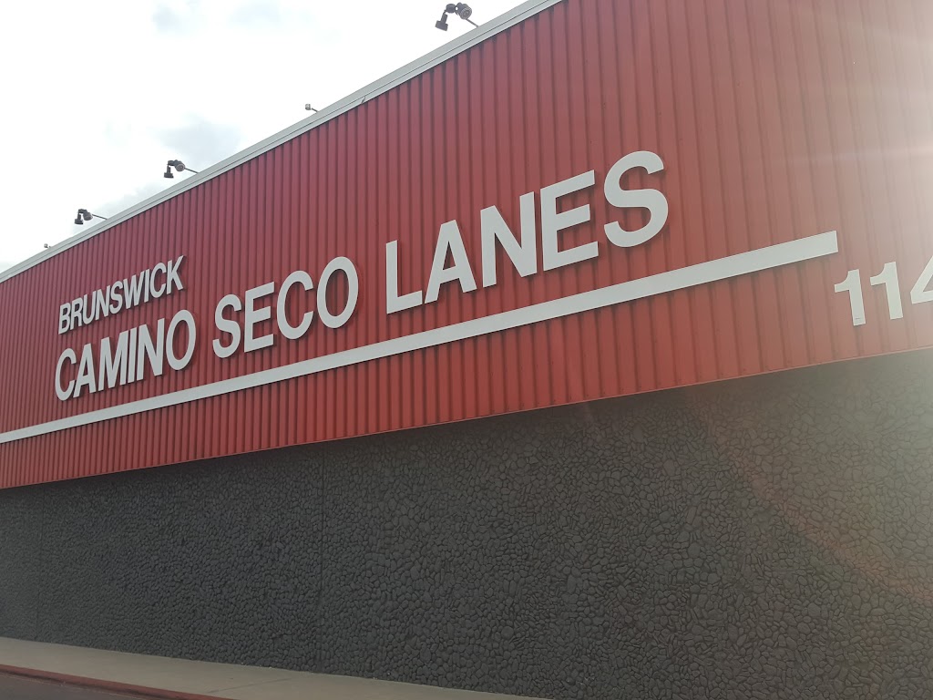 Bowlero Tucson | restaurant | 114 S Camino Seco, Tucson, AZ 85710, USA | 5202982311 OR +1 520-298-2311