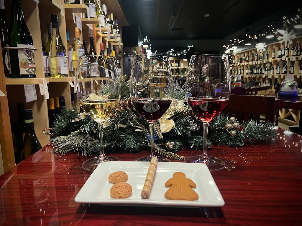 Vino Third Ward - Wine Bar & Store | restaurant | 219 E Erie St, Milwaukee, WI 53202, USA | 4142778466 OR +1 414-277-8466