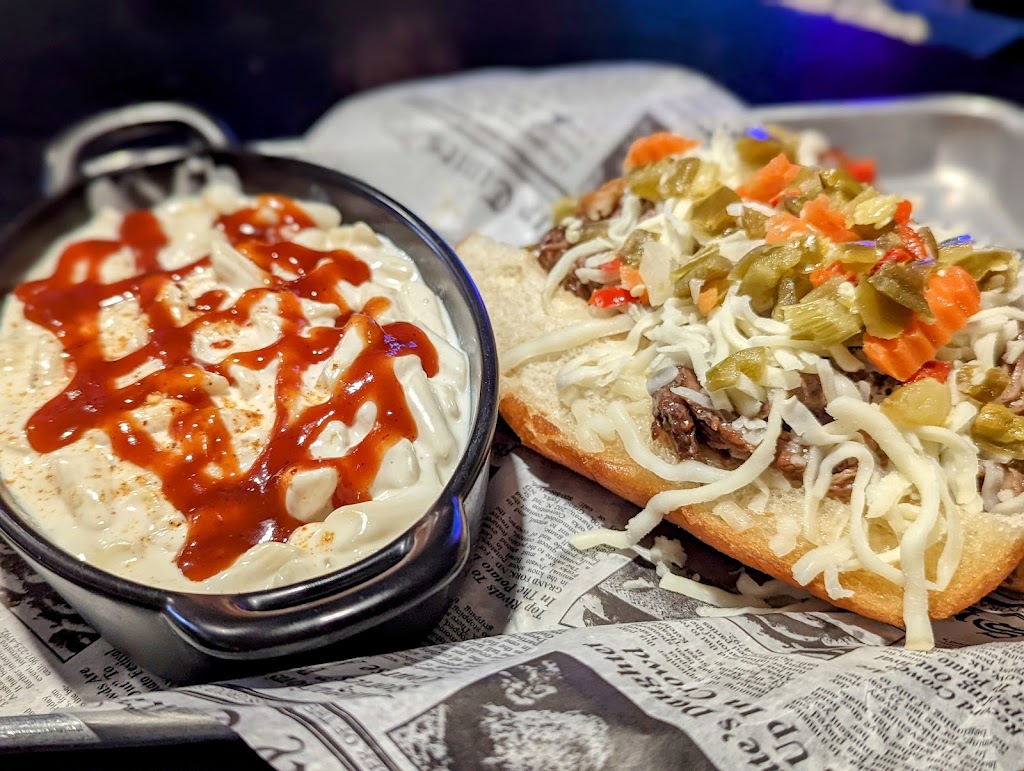 The Blackstone Bar and Grill | restaurant | 406 Cherry Ave, Rochelle, IL 61068, USA | 8155616617 OR +1 815-561-6617