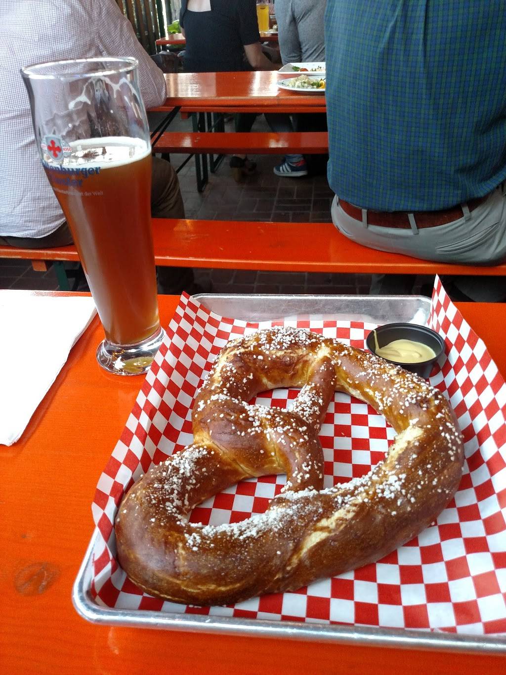 Gourmet Haus Staudt | restaurant | 2615 Broadway, Redwood City, CA 94063, USA | 6503649232 OR +1 650-364-9232