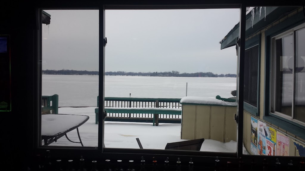 Sandbar Bar & Grille | restaurant | 40870 N Douglas Ave, Antioch, IL 60002, USA | 8473958990 OR +1 847-395-8990