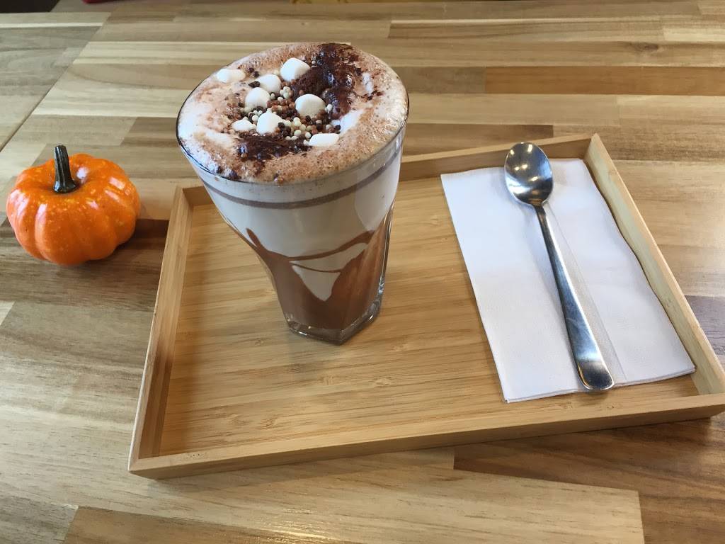 Le Café du Faubourg | cafe | 230 Rue Principale suite 101, Saint-Sauveur, QC J0R 1R0, Canada | 4507441766 OR +1 450-744-1766